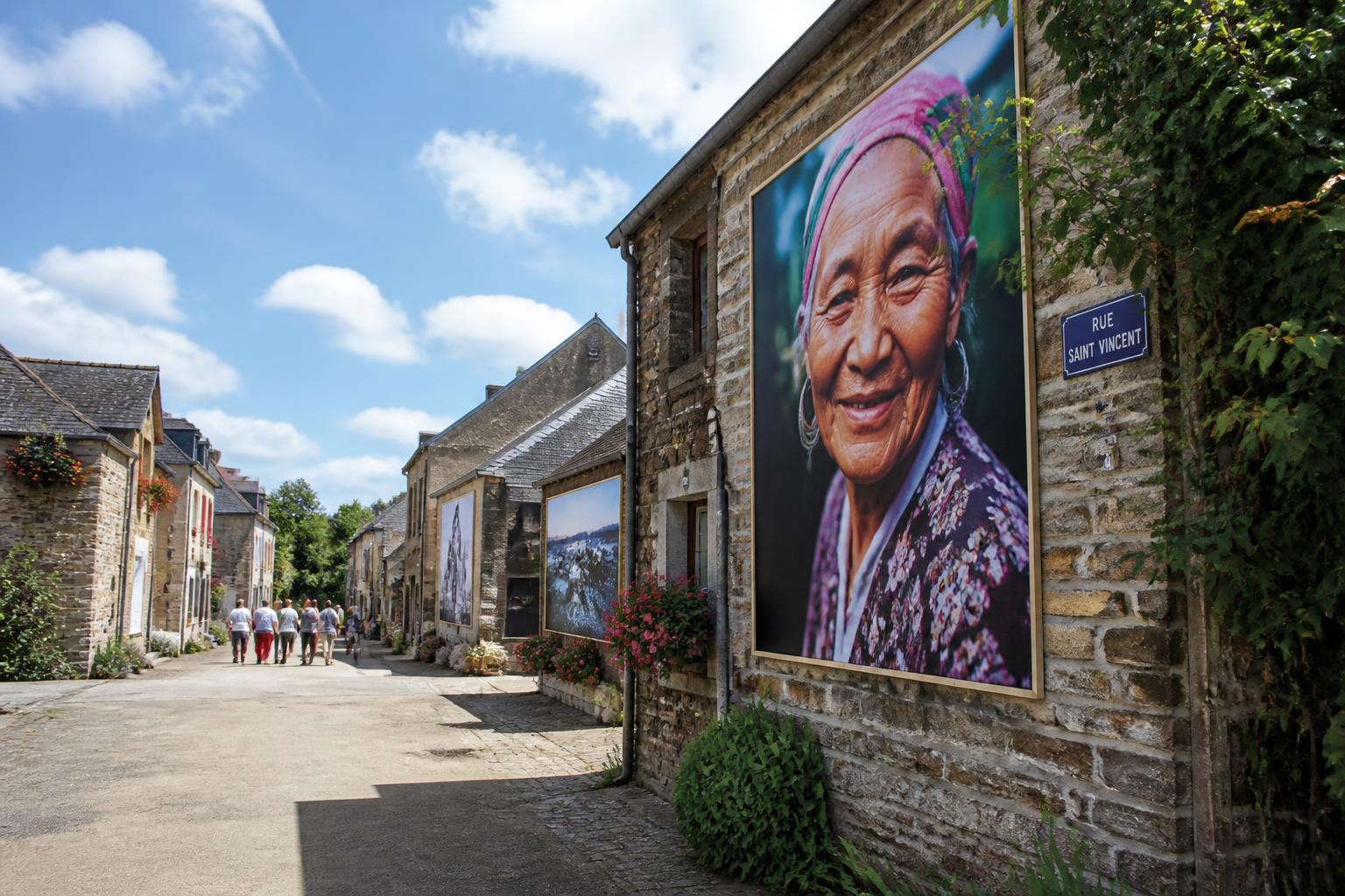 découvrez à la gacilly un festival exceptionnel qui célèbre les 200 ans de la photographie à travers des expositions captivantes de paysages, portraits et scènes urbaines.