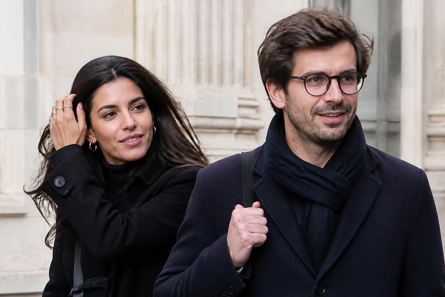 « Des attaques sur mes origines » : Shéhérazade réagit après la diffusion de photos privées avec Charles Alloncle 6 shéhérazade réagit aux attaques suite à la diffusion de photos privées avec charles alloncle, défendant ses origines et sa vie privée.
