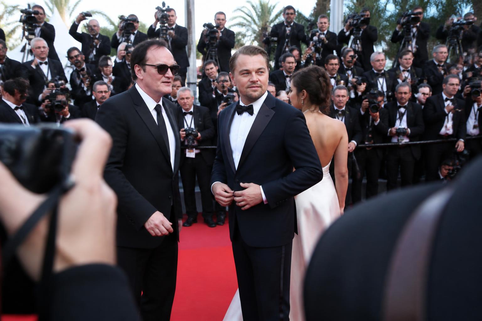 découvrez les nombreux projets inspirés par le festival de cannes : documentaires, séries photographiques et adaptations littéraires qui prennent vie après l'événement.