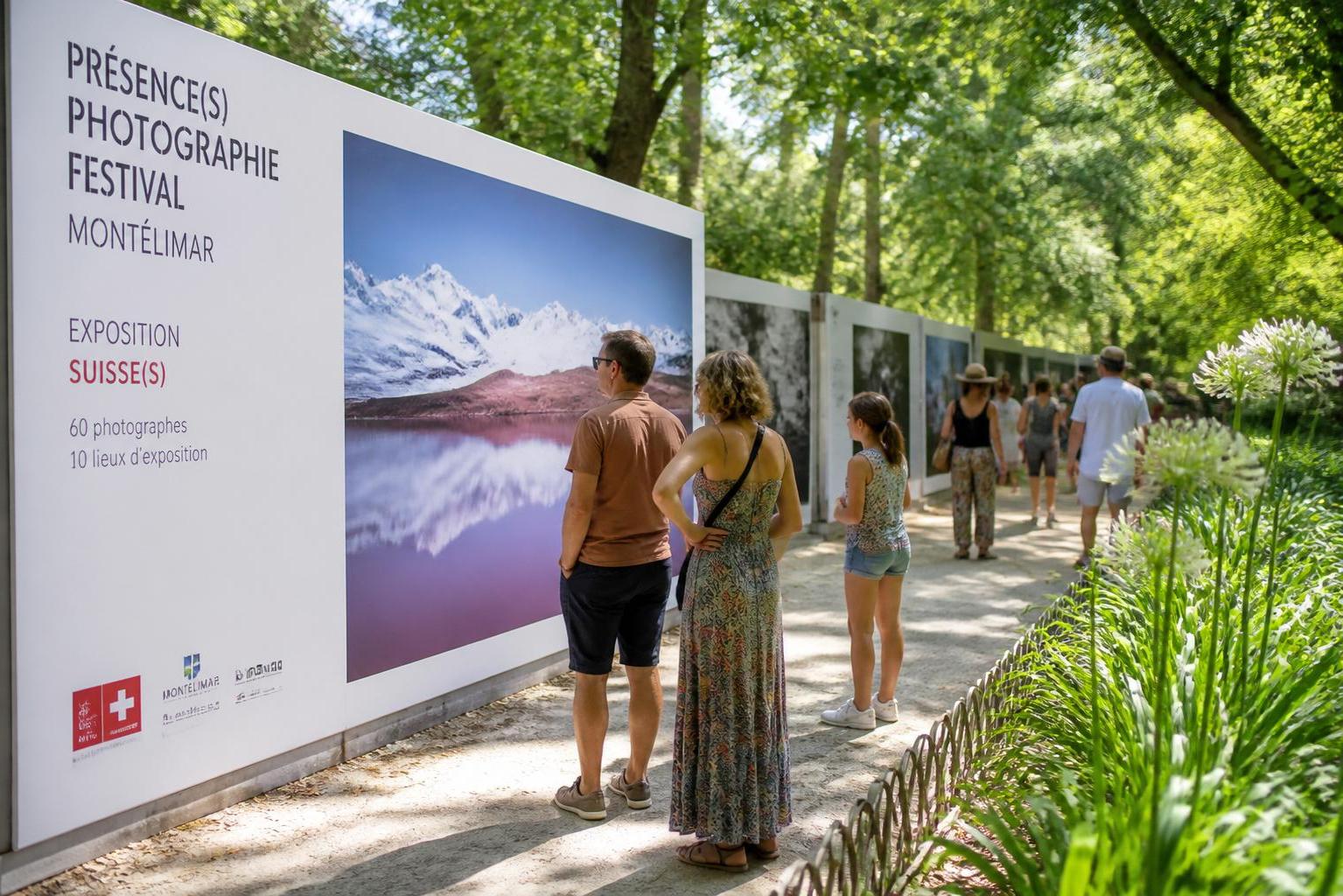découvrez comment montélimar met à l'honneur les talents suisses lors du festival présence(s) photographie, un événement incontournable pour les amateurs d'art et de photographie.