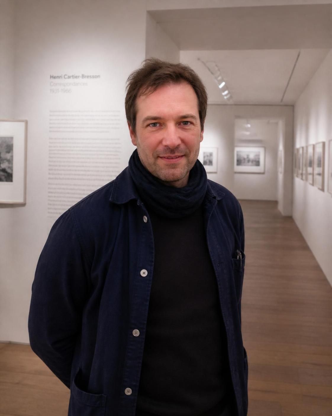 découvrez l'interview de clément chéroux de la fondation cartier-bresson sur l'impact profond de la photographie dans notre vie quotidienne et la manière dont elle façonne notre perception du monde.