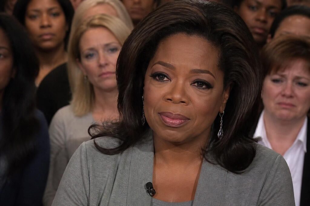 oprah winfrey révèle comment le public a apporté un soutien crucial à whitney houston durant ses périodes les plus difficiles, mettant en lumière la force de leur lien.