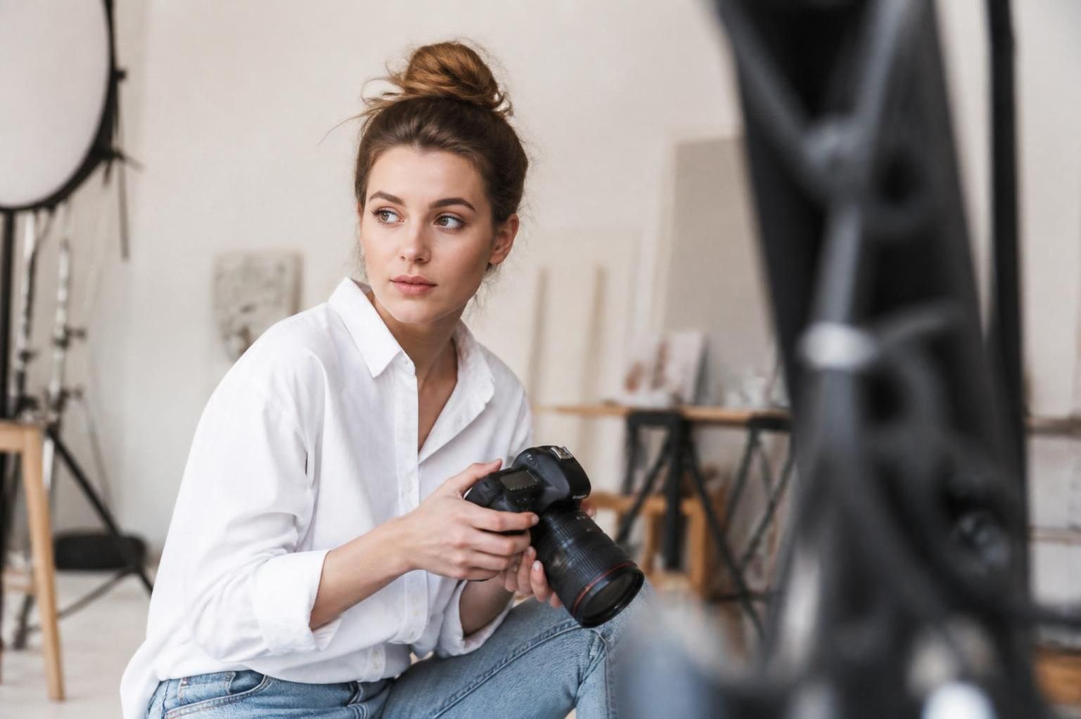 Photographie : portrait de ces femmes qui réinventent notre vision du monde 7 découvrez les portraits captivants de femmes inspirantes qui redéfinissent notre perception du monde à travers la photographie.