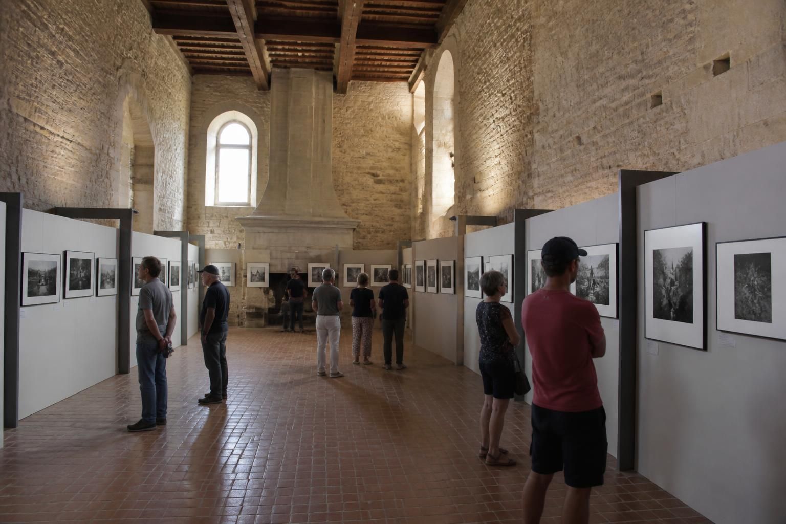 Viviez : Jean Cazelles explore ses rêves au cœur du Lot 7 découvrez jean cazelles et son exploration poétique de ses rêves au cœur du lot à viviez. une immersion unique entre art et nature.