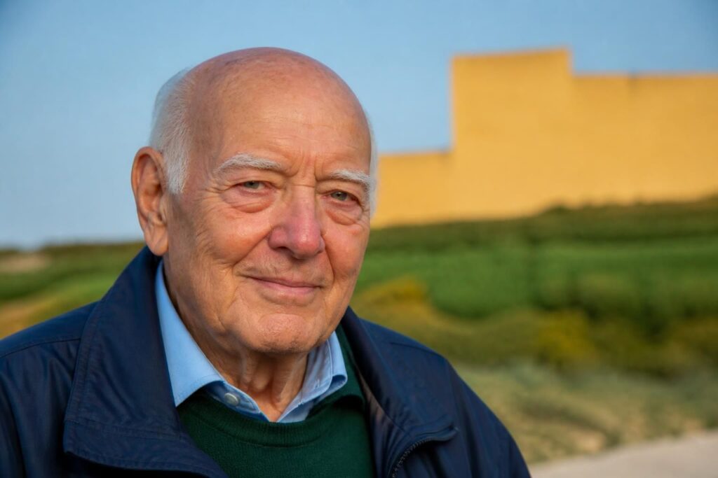 décès à 92 ans de franco fontana, pionnier italien de la photographie en couleurs, reconnu pour ses œuvres vibrantes et son impact durable dans le monde artistique.