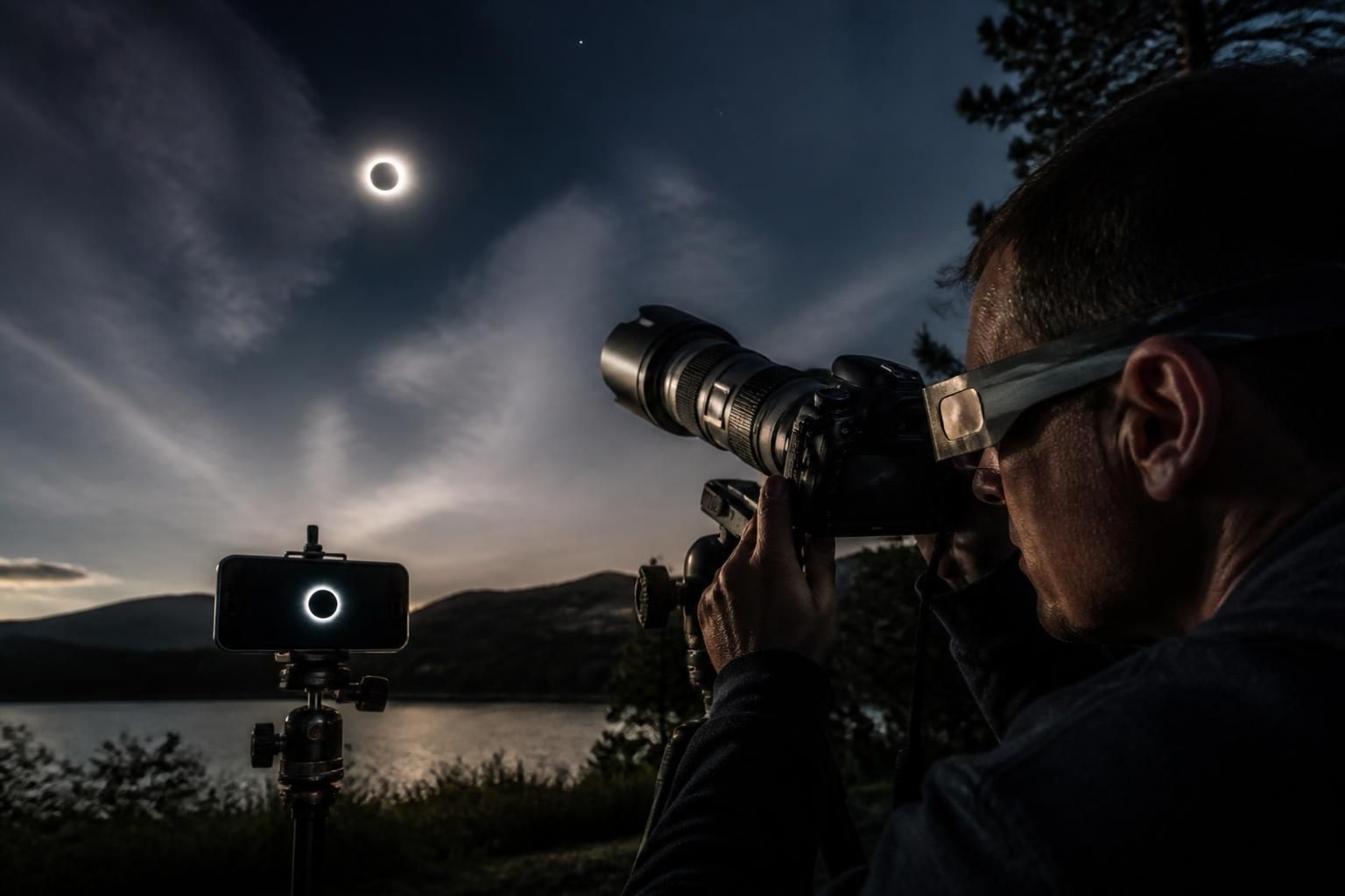 découvrez les précautions essentielles pour photographier une éclipse en toute sécurité avec votre smartphone ou appareil photo, et évitez ainsi tout risque pour vos yeux et votre matériel.