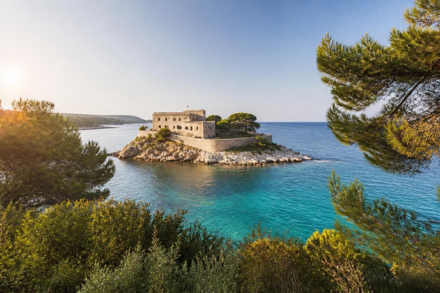 Récit inédit : L'ultime été d'Emmanuel Macron au fort de Brégançon, havre de paix varois pour des vacances exceptionnelles 6 découvrez le récit inédit de l'ultime été d'emmanuel macron au fort de brégançon, un havre de paix varois où il a vécu des vacances exceptionnelles, mêlant détente et moments privilégiés.