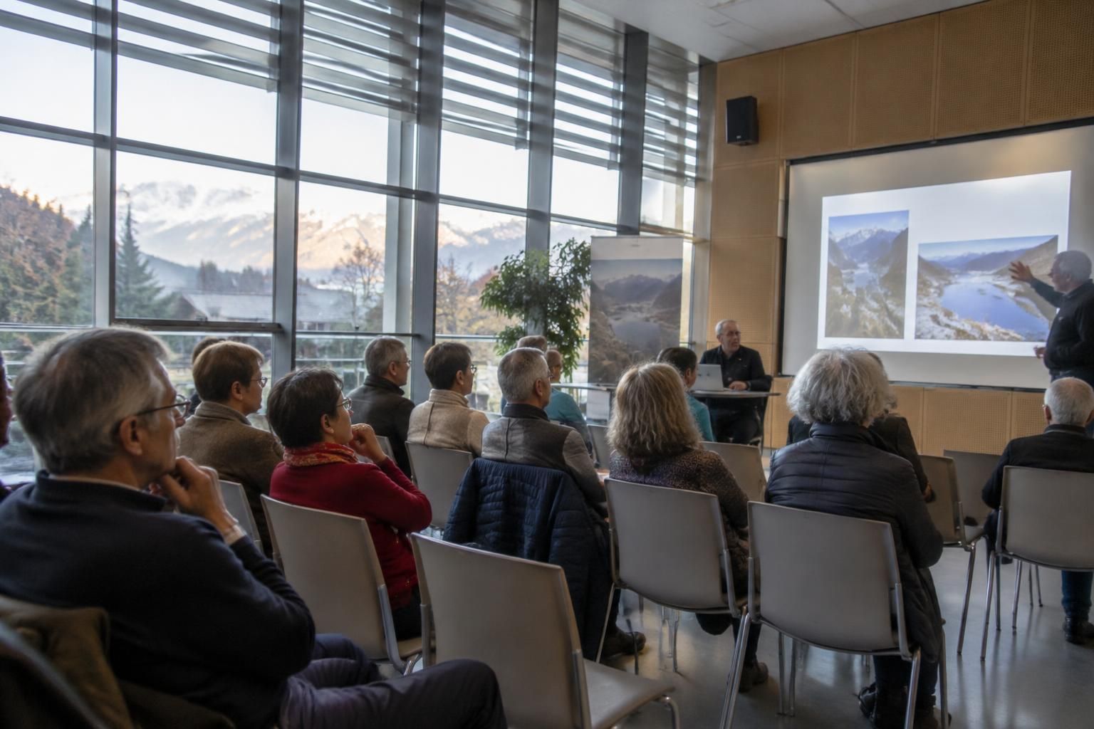à albertville, l’univpop ouvre le dialogue autour de la photographie et invite le public à partager ses regards et ses réflexions.