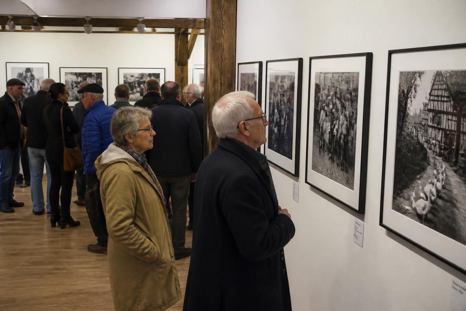 Maurice Schlienger à Grosne : Une immersion photographique unique en exposition 6 découvrez l'exposition unique de maurice schlienger à grosne, une immersion photographique captivante qui révèle des perspectives inédites et une créativité exceptionnelle.