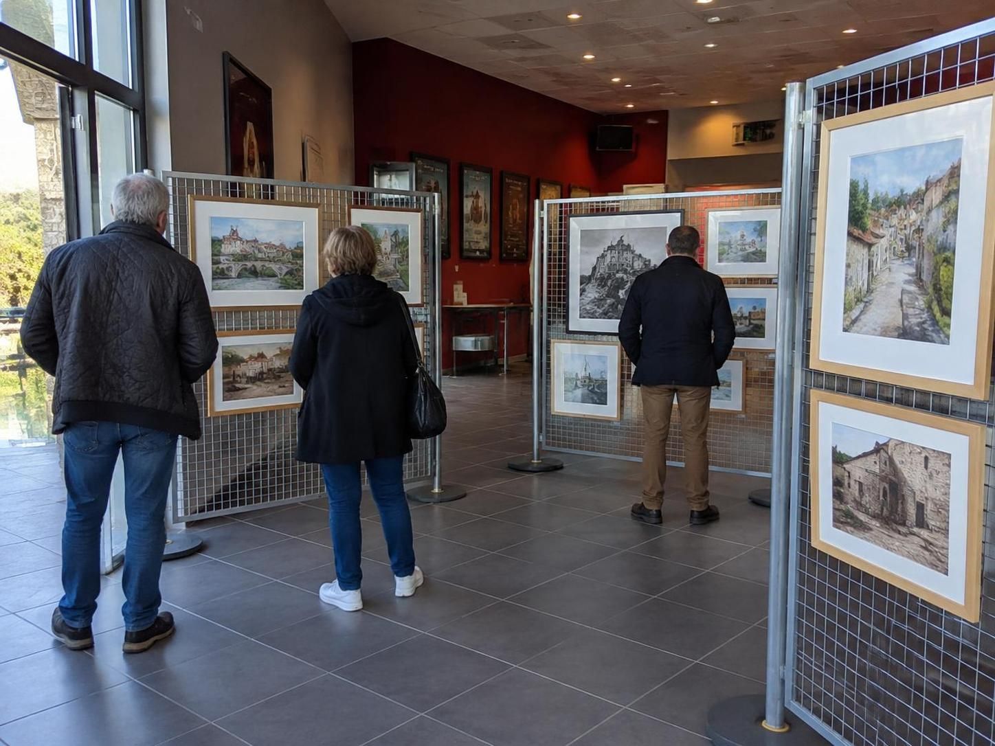 à decazeville, le public a chaleureusement plébiscité « gironde, mon amour », une représentation qui a conquis les spectateurs.